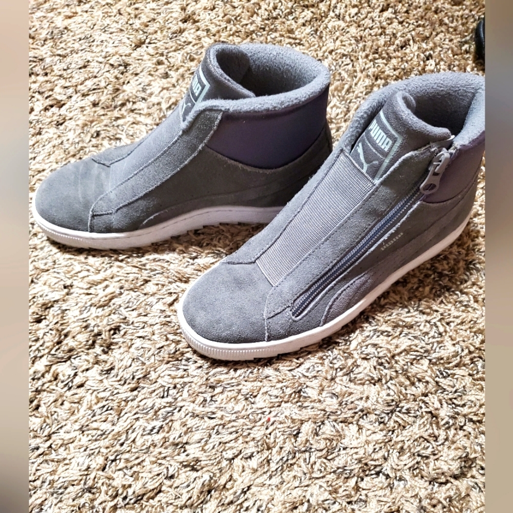 PUMA gray Tennis shoes size 7